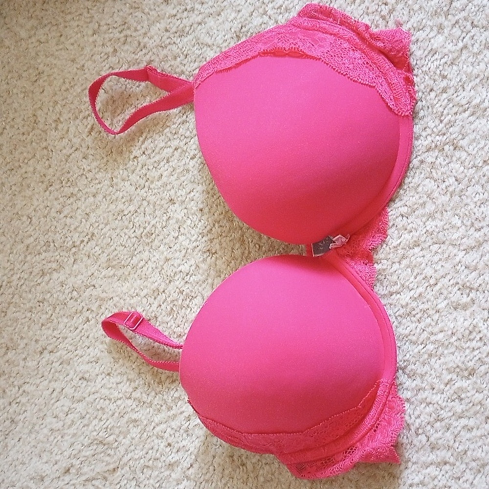34 D pink Dream Angels Push up bra